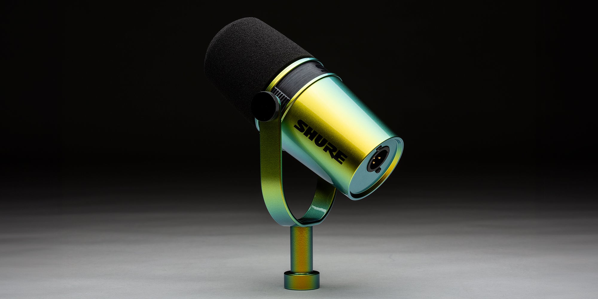 Shure MV7X Aurora